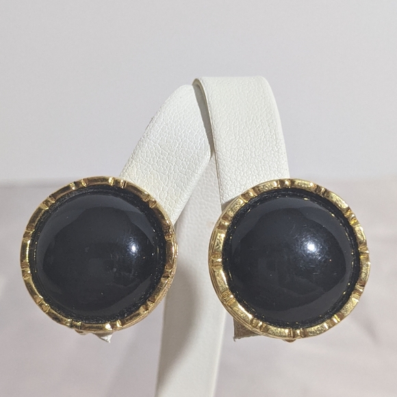 Vintage Gold & Black Liz Claiborne Clip Earrings - Picture 1 of 4